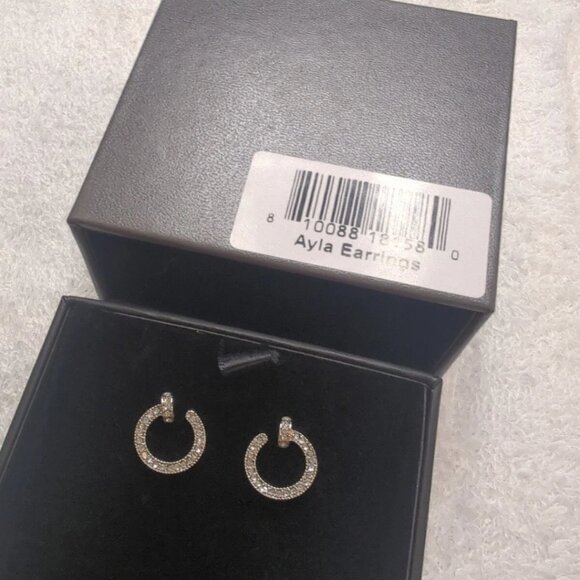 Vince Camuto Earrings And Necklace Set. New In Boxes - Picture 7 of 7